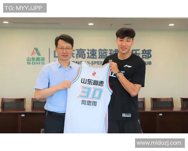 天津男篮与锋线何思雨签下为期3年C类合同 天津男篮与锋线何思雨签下为期3年C类合同